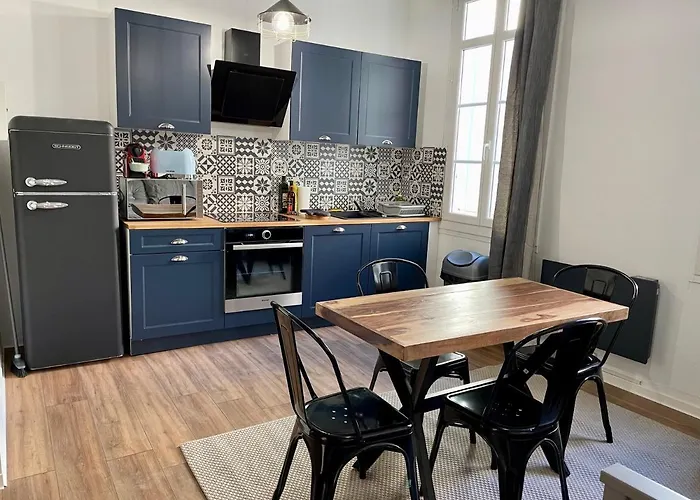 Hôtel accueillant les animaux: République - Dauder de Selva